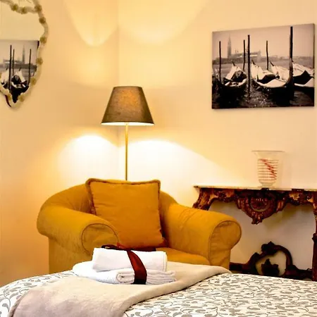 卡萨朱利亚娜公寓